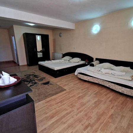 International Recola Motel Băneşti Esterno foto